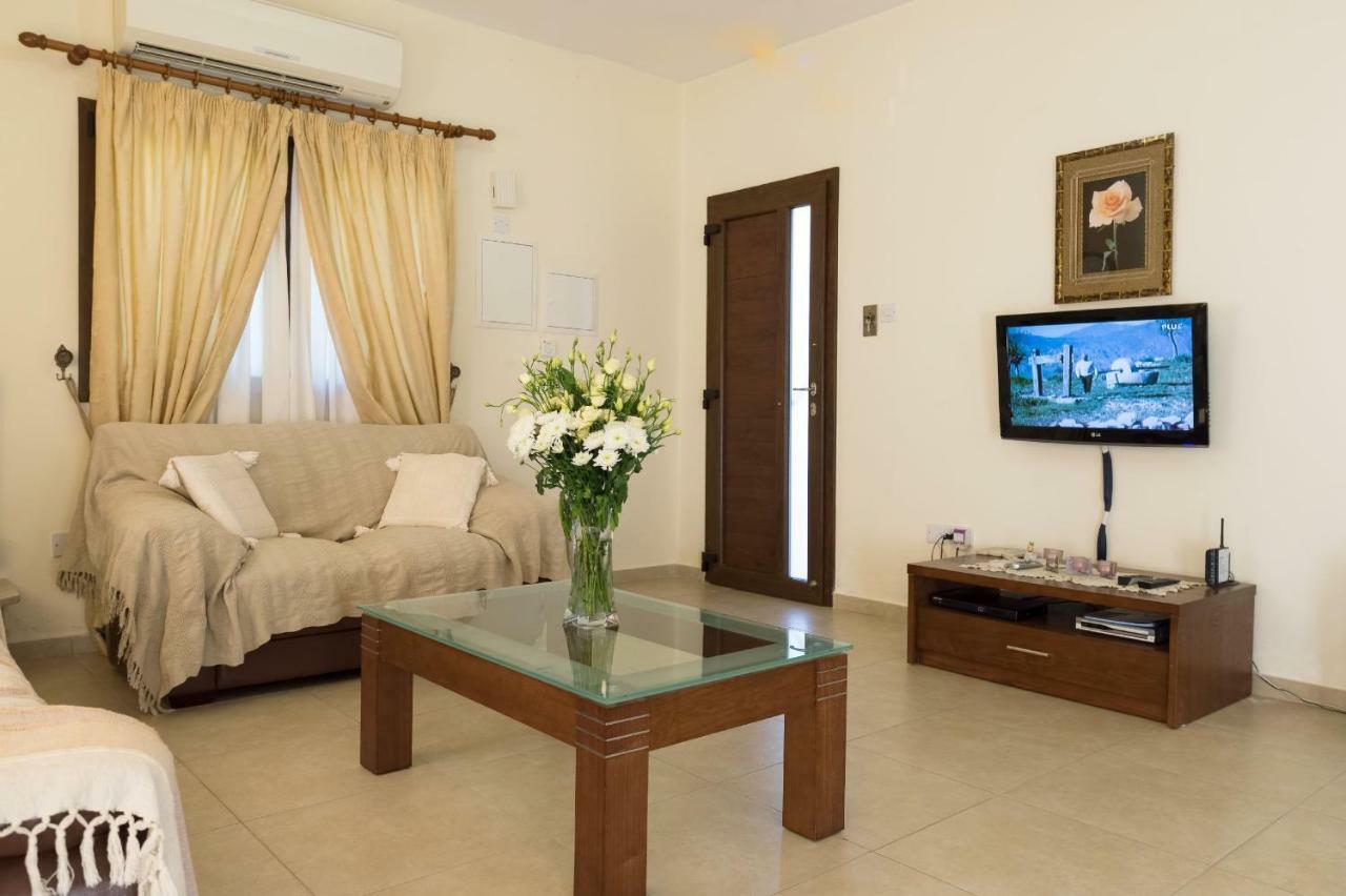 Villa Tsikkos Tria Polis Exterior photo